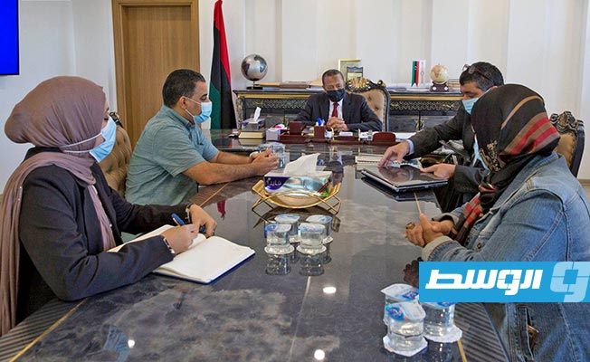 الحكومة الموقتة تعتزم إطلاق خدمة «البطاقة الذكية» لصرف الدواء