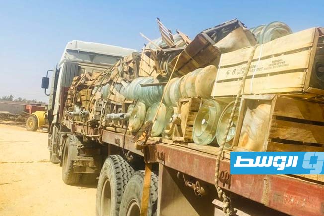 دعم خط نقل الطاقة «غرب طرابلس - التبة» بعوازل كهربائية