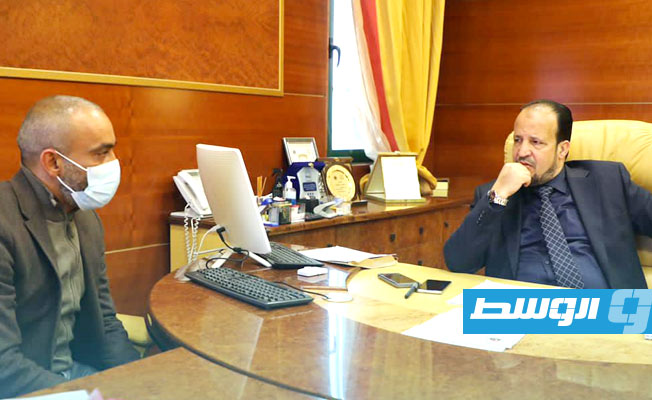 الزناتي يبحث آليات التعريف إعلاميا بدور وزارة الصحة وأنشطتها