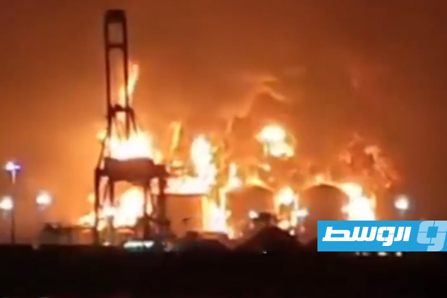 القوات الإيرانية تعلن استهداف سفينة أميركية قبالة ميناء صلالة في عمان